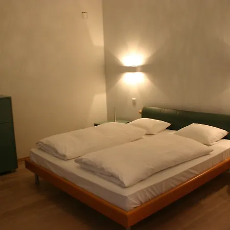 Pica Paca - Old Town 3*