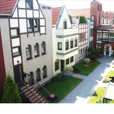 Pica Paca - Old Town 3*