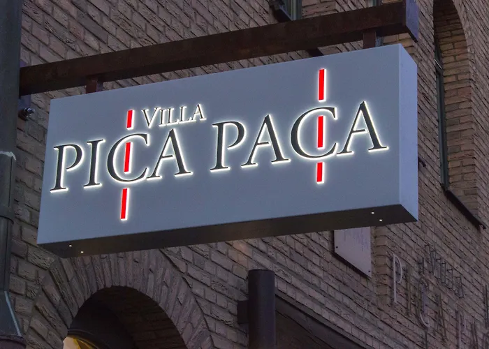 לינה וארוחת בוקר Pica Paca - Old Town 3*