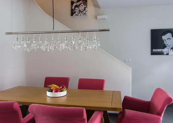 לינה וארוחת בוקר Pica Paca - Old Town