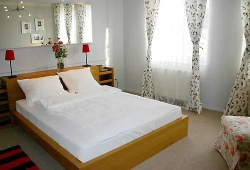 Pica Paca - Old Town לינה וארוחת בוקר